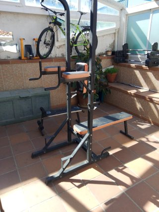 Torre de musculación con banco