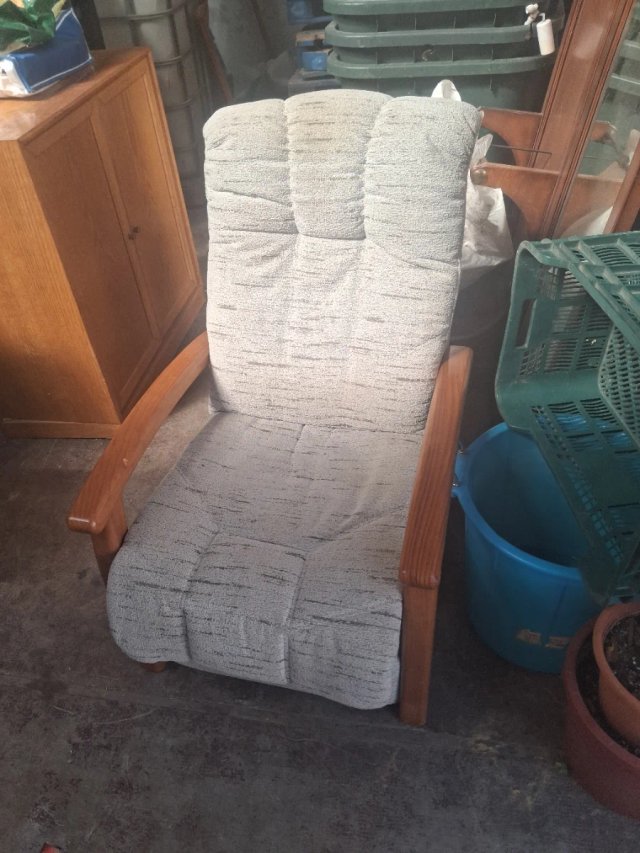 Sillón tela y madera