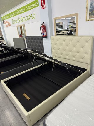 Canapé cama con cabecero acolchado