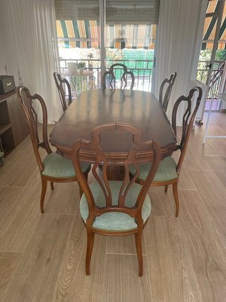 Mesa de comedor extensible con 6 sillas