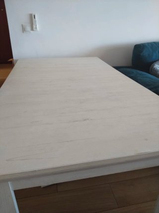 Mesa de salón extensible blanca