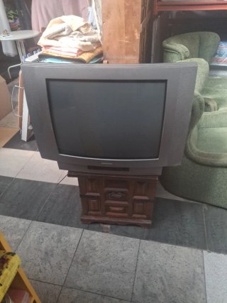 Televisor antiguo Grundig