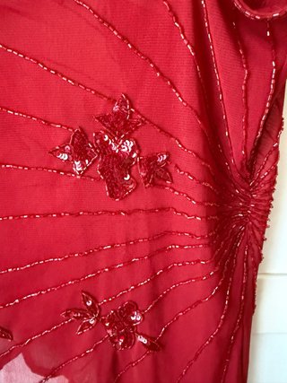 PreciosoTop rojo transparente con pedrería Talla M