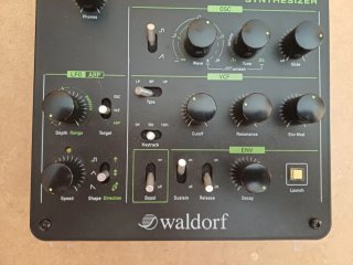 Sintetizador Waldorf Rocket