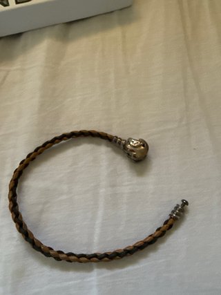Pulsera Pandora Rey León con charms