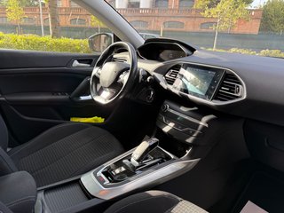 Peugeot 308 2021