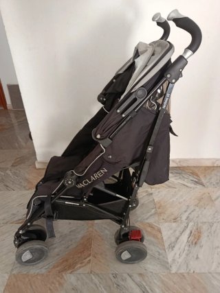 Carrito de paseo Maclaren negro