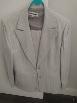 Traje chaqueta y pantalón beige Talla M