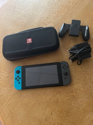 Nintendo Switch Azul/Gris + Accesorios