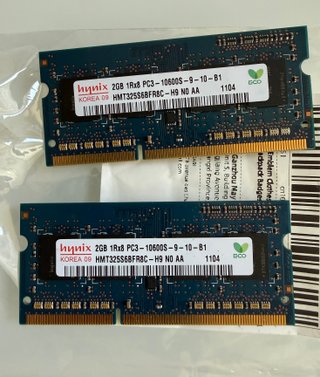 2x Hynix 2GB DDR3 RAM PC3-10600S