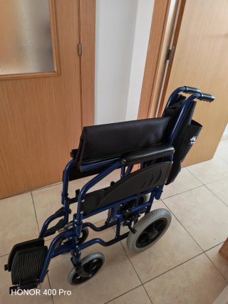 Silla de ruedas poco uso