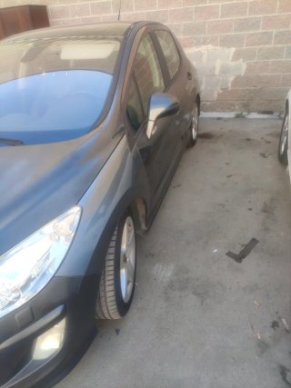 Peugeot 308 asiento cuero negro año  2008