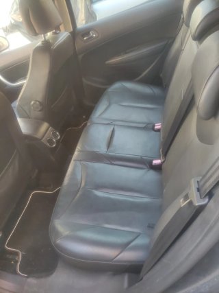 Peugeot 308 asiento cuero negro año  2008