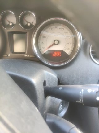 Peugeot 308 asiento cuero negro año  2008