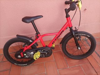 Bicicleta infantil roja Btwin