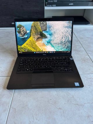Ordenador portátil Dell i5 9 Generación