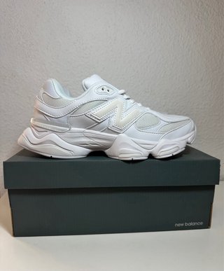 New Balance 9060 Blancas Talla 42