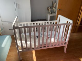 Cuna de madera infantil