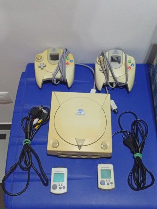 Consola Sega Dreamcast + 2 mandos y visual memory