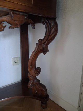 Mueble antiguo recibidor