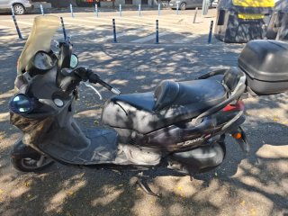 Kymco Grand Dink 125 Negra