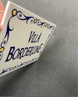 Cartel Villa Borderline La Que Se Avecina