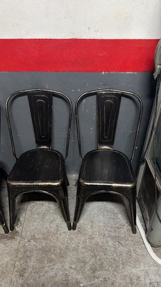 Sillas estilo industrial bajas vintage a 12€ unida