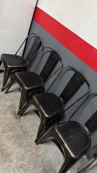 Sillas estilo industrial bajas vintage a 12€ unida