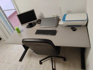 Silla de oficina negra