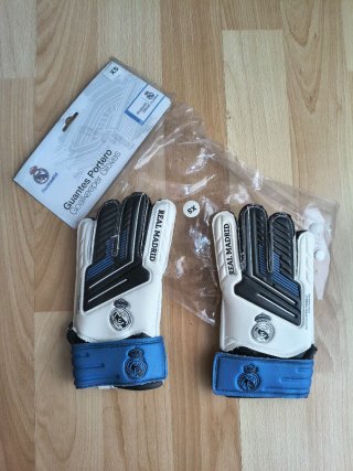 Guantes de portero Real Madrid
