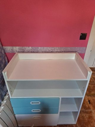 Mueble cambiador bebé blanco y azul