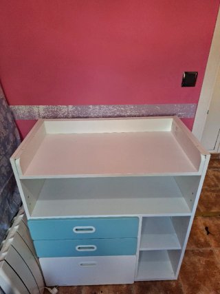Mueble cambiador bebé blanco y azul
