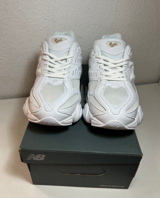 New Balance 9060 Talla 38 Blancas