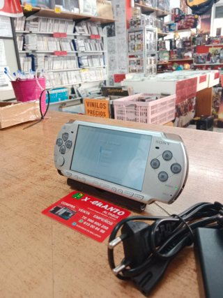 CONSOLA SONY PSP 2004 ED FINAL FANTASY VII CON CAR
