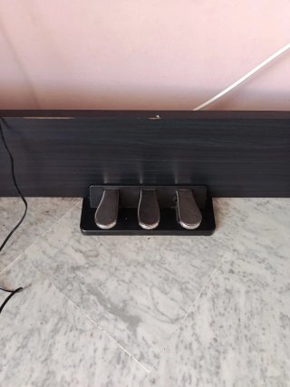 Piano Digital Negro