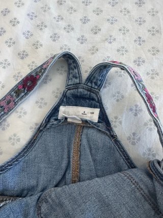 Lote Ropa Niña: Vestido, Peto y Chaqueta