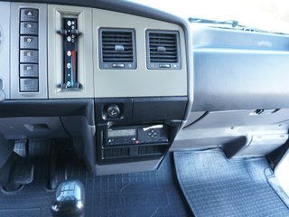 NISSAN ATLEON 56.15 PUERTA ELEVADORA