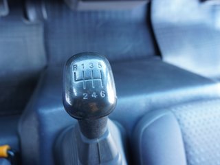 NISSAN ATLEON 56.15 PUERTA ELEVADORA