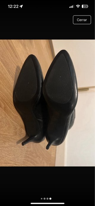 Botines de cuero negro Zara