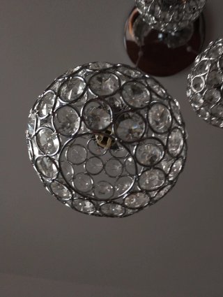 Lámpara colgante de cristal y metal