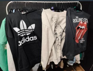 Lote Ropa, sudaderas, chaquetas y pantalones