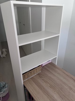 Escritorio con estantería de madera urge