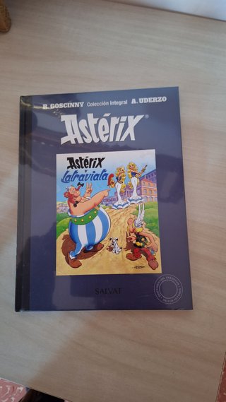 Libro Comic Asterix, nuevo.