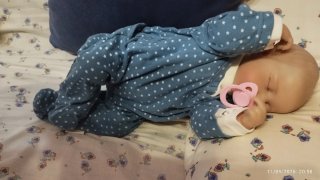 Muñeca Reborn con chupete