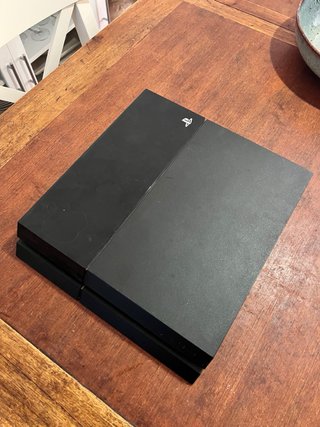 PS4 Fat 500GB + Mando + Base Carga