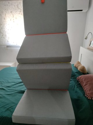 Puff/colchón plegable Slakt Ikea Gris.