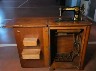 Máquina de Coser Antigua SINGER 1925-mueble SIGMA