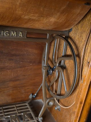 Máquina de Coser Antigua SINGER 1925-mueble SIGMA