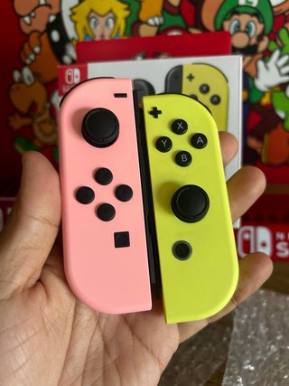Joy-Con Nintendo Switch Rosa y Amarillo ORIGINALES
