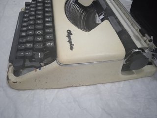 Máquina de escribir Olympia portátil